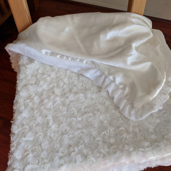 Baby hooded towel and blanket - Picture 3 of 4